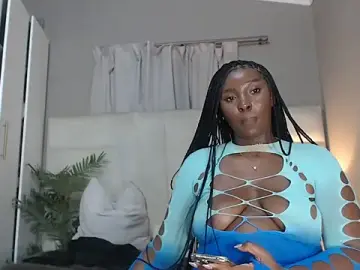 Naughtyblackdolie  live sex cam