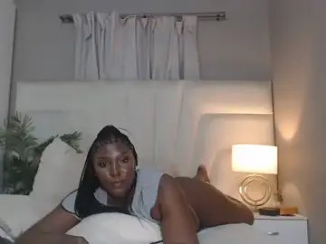 Naughtyblackdolie  live sex cam