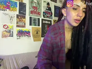 Niah_11  live sex cam
