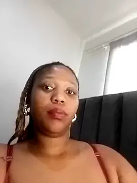 GoldenPussyXOXO  live sex cam