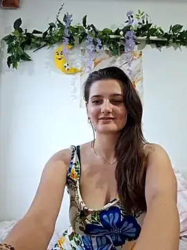 Nika_aa  live sex cam