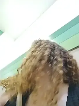 PrettySquirt-PibeV  live sex cam
