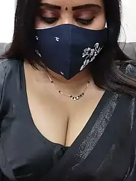 Queenflowerr  live sex cam