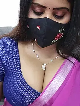 Queenflowerr  live sex cam