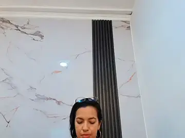 ShalonLebron  live sex cam