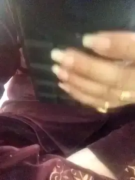 Innocentruby  live sex cam