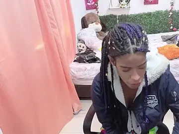 Thianahorny  live sex cam
