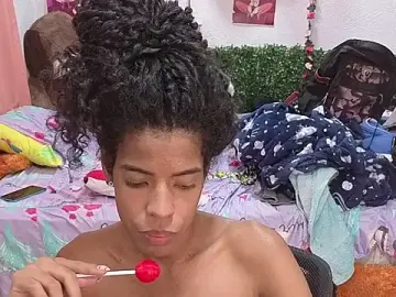 Thianahorny  live sex cam