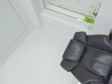 DiamondKay  live sex cam