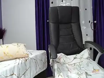 LorryLo  live sex cam