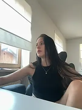 MisssMiaaa17  live sex cam