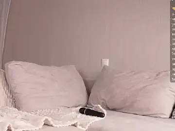 RoniDetterich  live sex cam