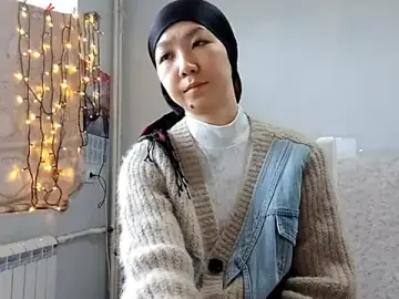 VuiCutie  live sex cam