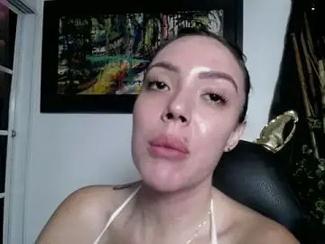 Brianna_196  live sex cam