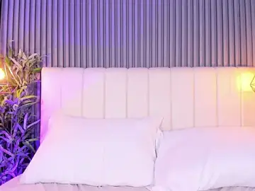 AnaisClark  live sex cam