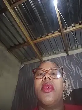 BoobsQueen46K  live sex cam