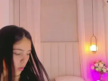 Haily_b  live sex cam