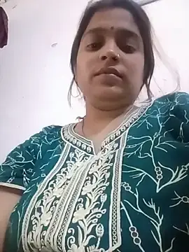 Meloni_71  live sex cam