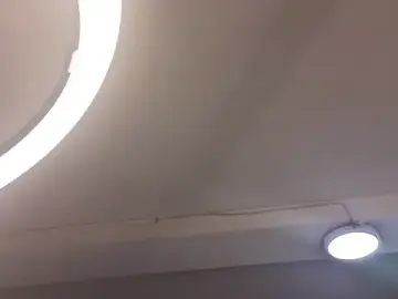 Soffia_b  live sex cam