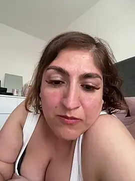 Spicy-Kareena  live sex cam
