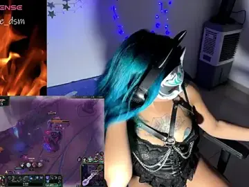 Bluesubmissive  live sex cam