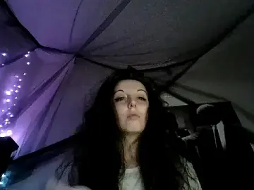 Hollyloveu1  live sex cam