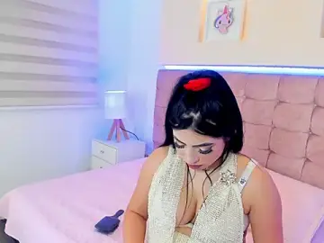 Bidget_Moore  live sex cam
