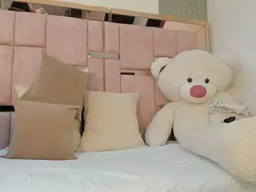 Aura_monroe  live sex cam