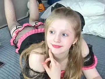 LilianHowards  live sex cam