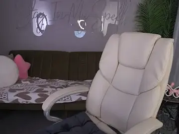 LylaYeess  live sex cam