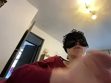 Marilou1983  live sex cam