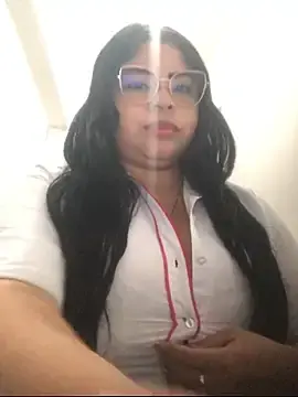 Ninisquirt  live sex cam