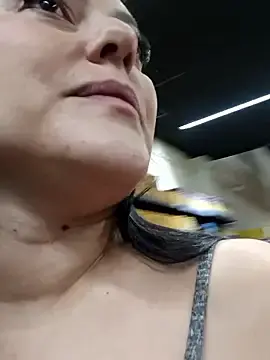 BellaEmber  live sex cam