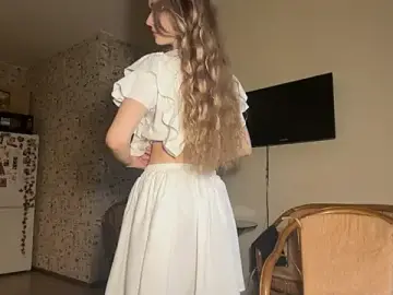 ShyandSkinnyAlice  live sex cam