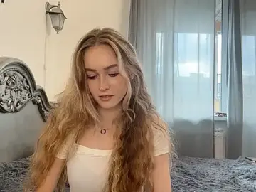 ShyandSkinnyAlice  live sex cam