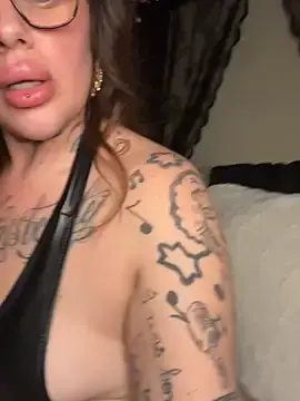 Stormy_Essex25XX  live sex cam