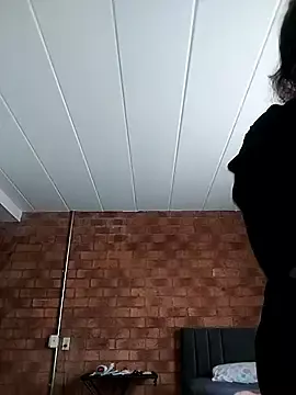 Hornygrl  live sex cam
