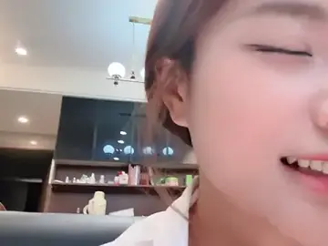 Butterbear  live sex cam