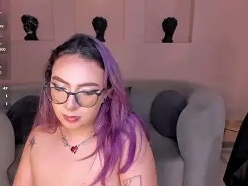 LoiseHarper  live sex cam