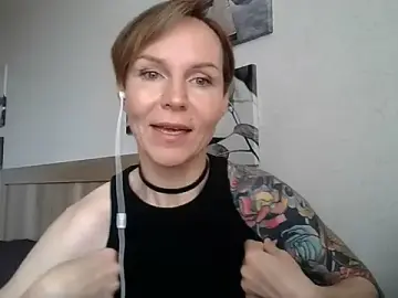 SunKissedxx  live sex cam