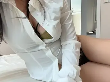 Sylvia-  live sex cam