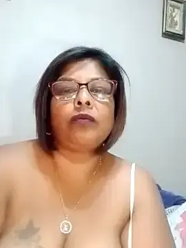 Mileesha  live sex cam