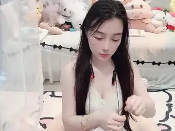 AKiKi711  live sex cam