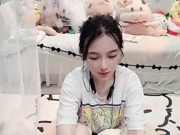 AKiKi711  live sex cam