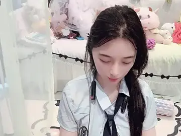 AKiKi711  live sex cam