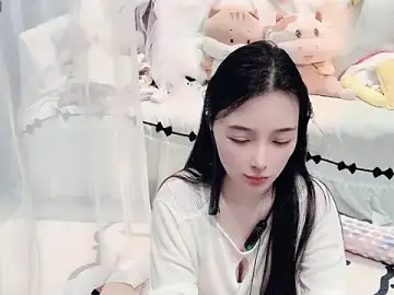 AKiKi711  live sex cam
