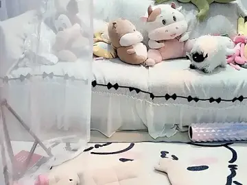 AKiKi711  live sex cam