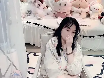AKiKi711  live sex cam