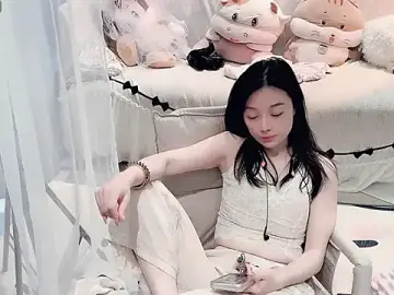 AKiKi711  live sex cam