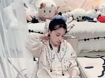 AKiKi711  live sex cam